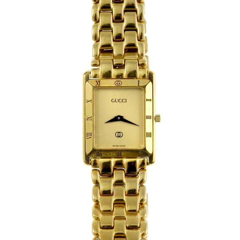 GUCCI - a gentleman's 4200M bracelet watch. Gold plated case with
