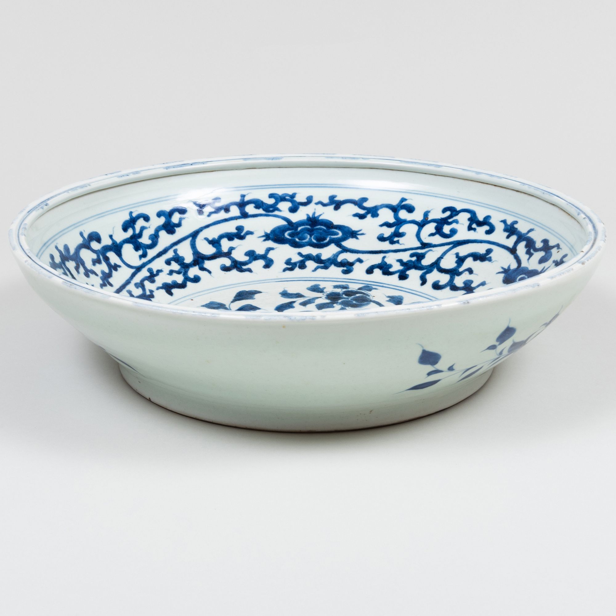Chinese Blue and White Porcelain Basin for sale at auction on 15th 
