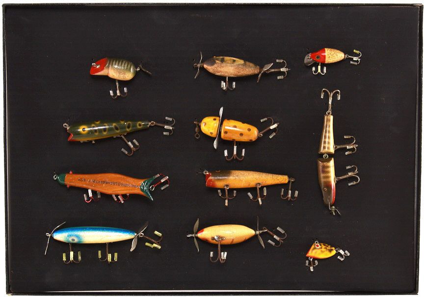 Collection of 11 Vintage Fishing Lures sold at auction on 28th January