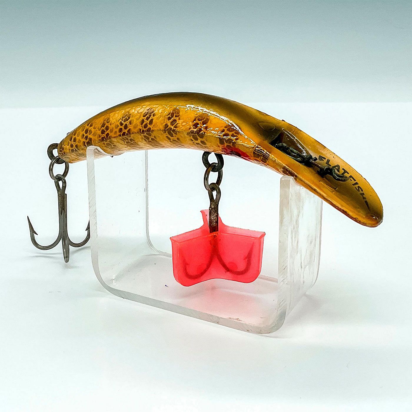 Vintage Helin Flatfishing Wooden Lure sold at auction on 9th