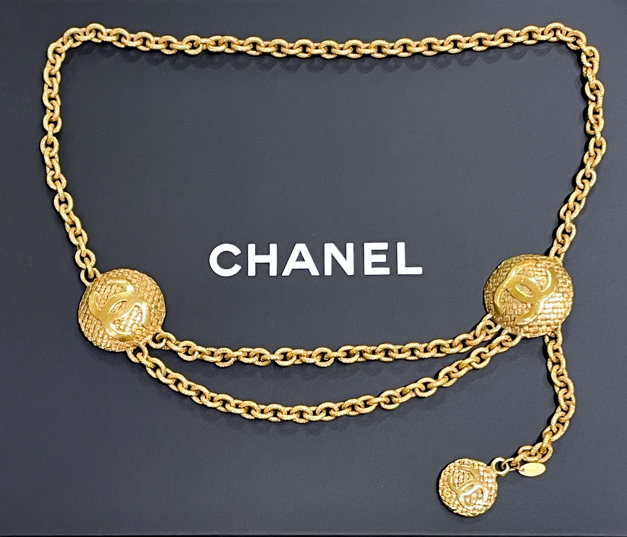 Vintage CC Chanel Gold Chain Belt Season 29 for sale at auction from 18th  August to 17th September