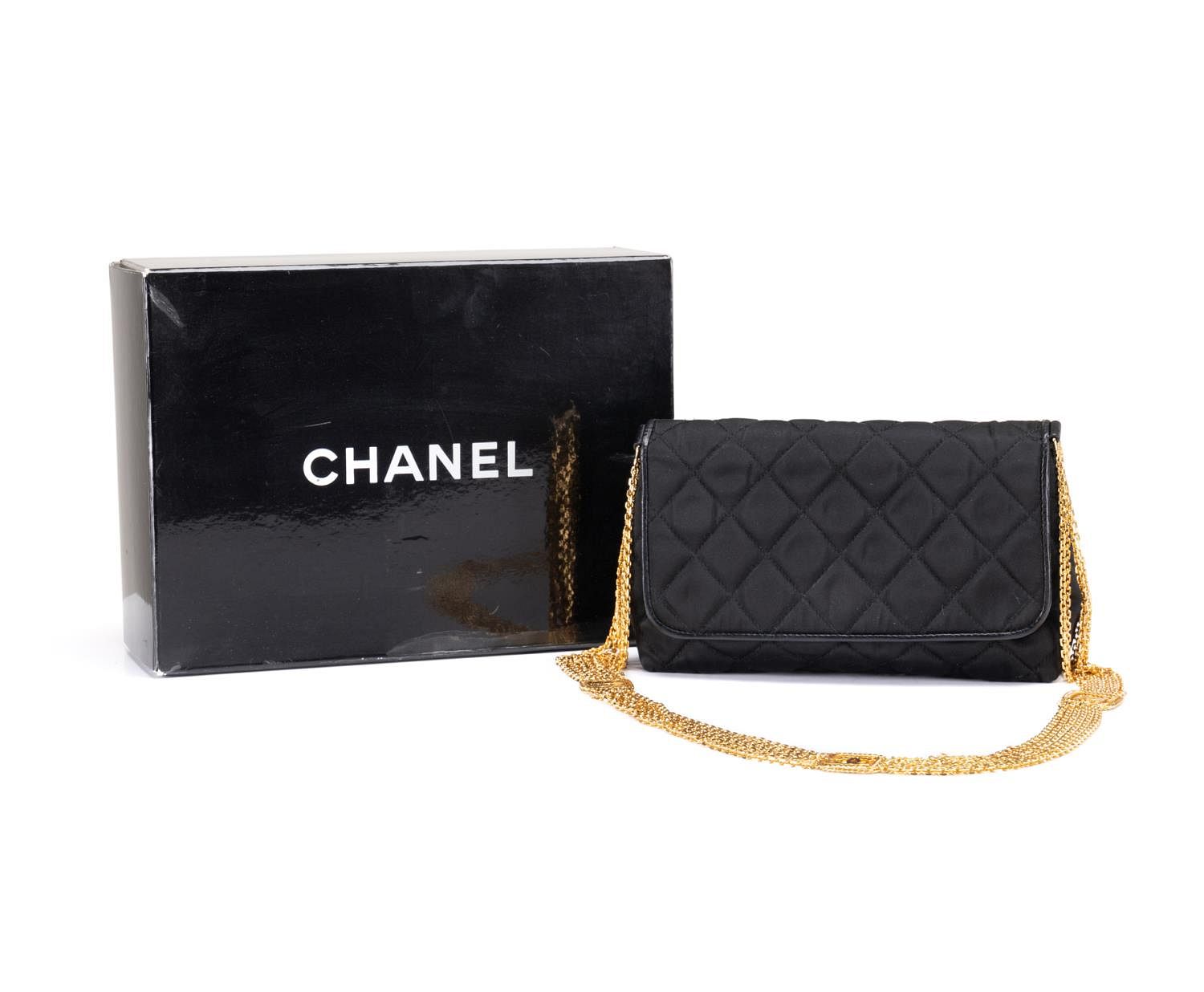 chanel black handbag chain strap