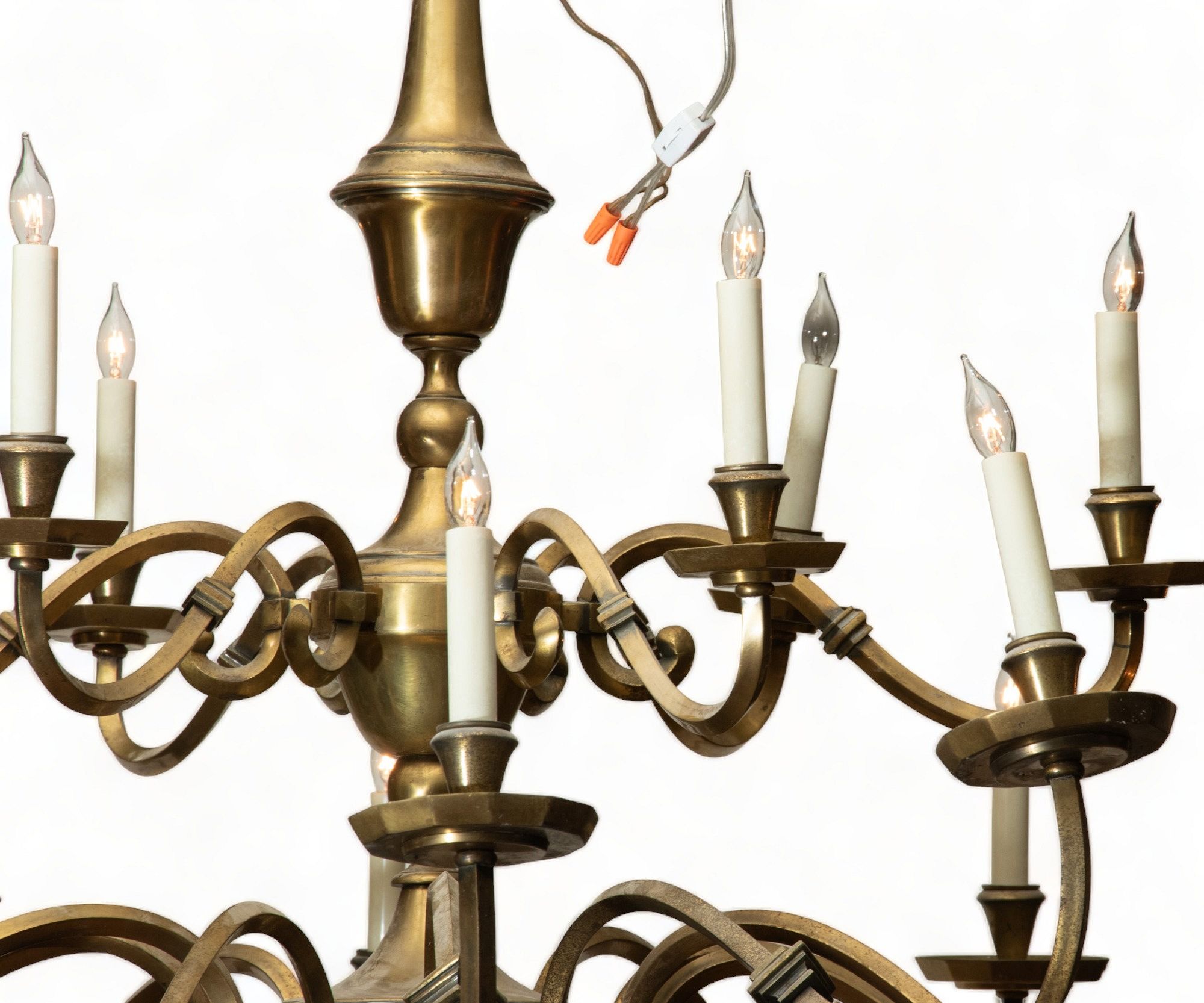 Williamsburg Style Brass 18-light Chandelier, H 36 Dia. 52 for sale at  auction on 19th January